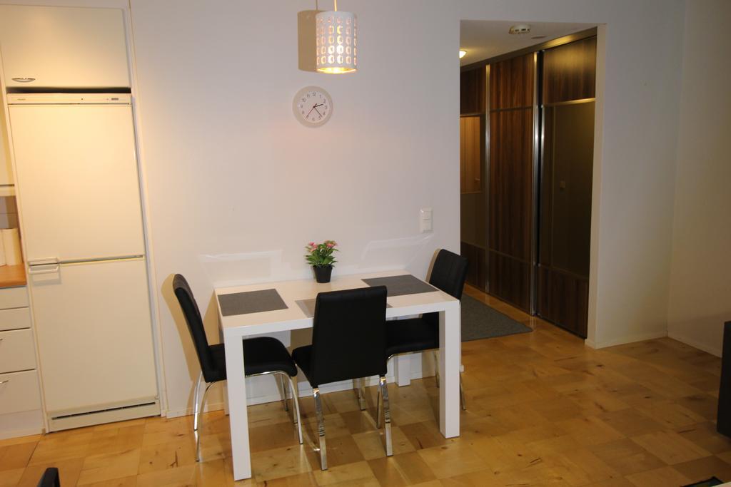 Majoitusykkoenen Apartman Raahe Szoba fotó